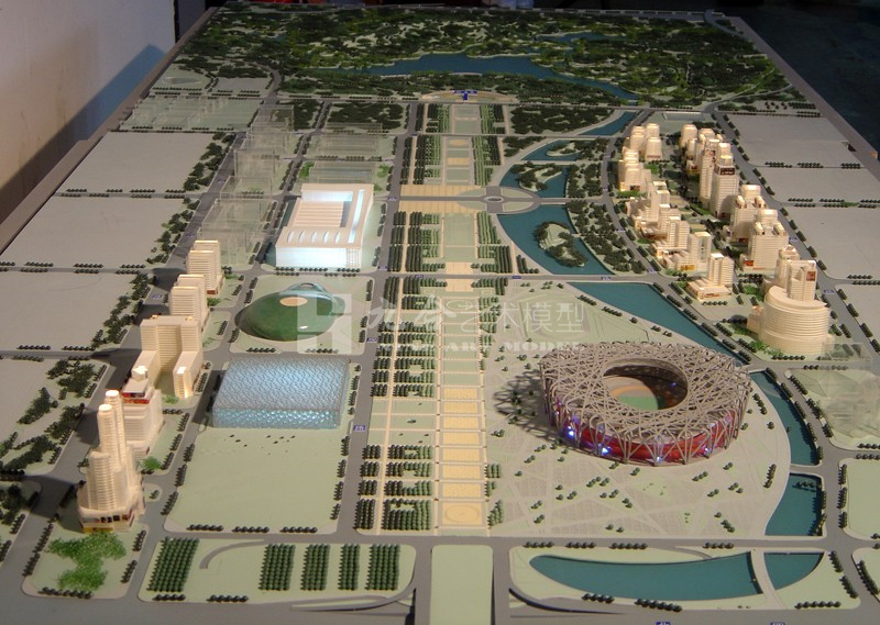 沙盤模型中使用的材料的特征是什么